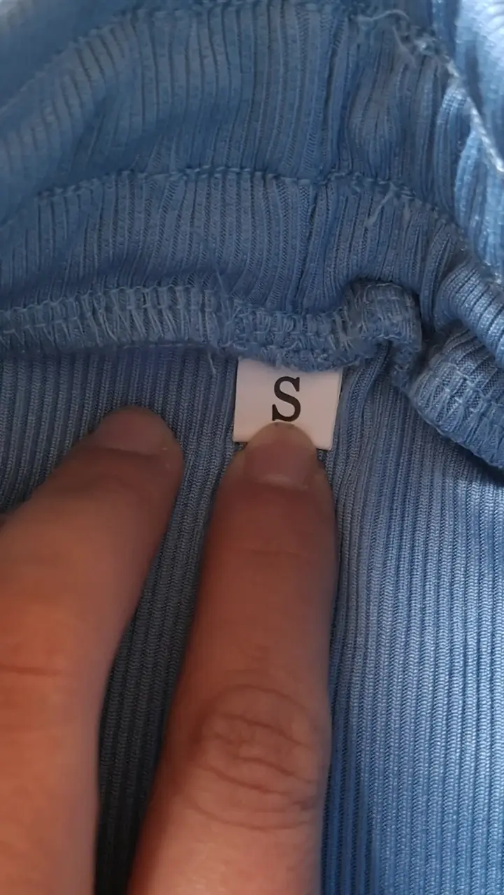 Falda corta azul - 2