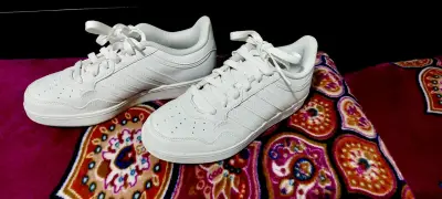 Zapatillas blancas Adidas - miniatura 2