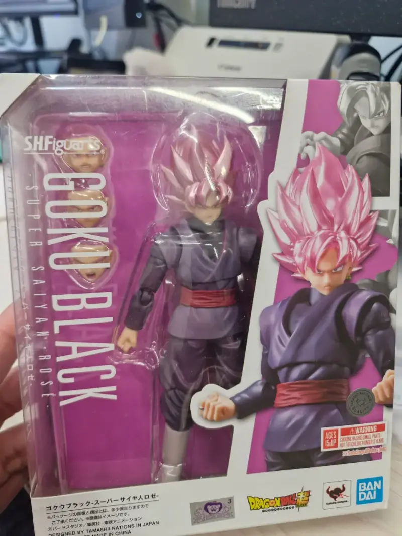 Figura Goku Black Super Saiyan Rose