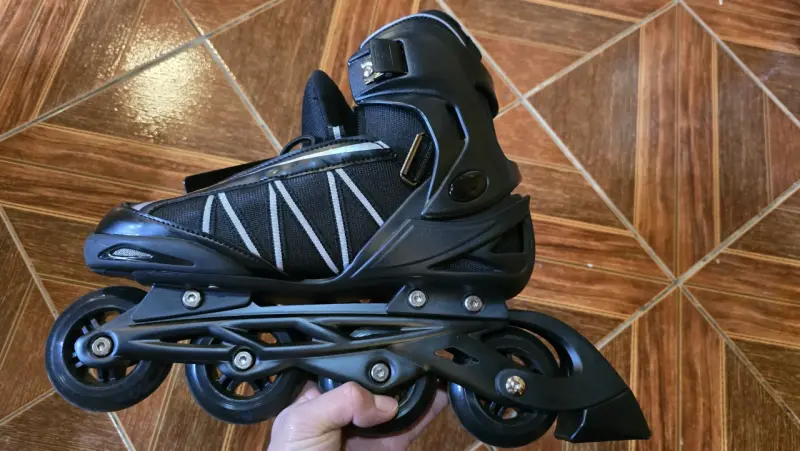 Patines en línea negros ajustables - 1
