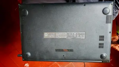 Laptop ASUS VivoBook 14 pulgadas - miniatura 4