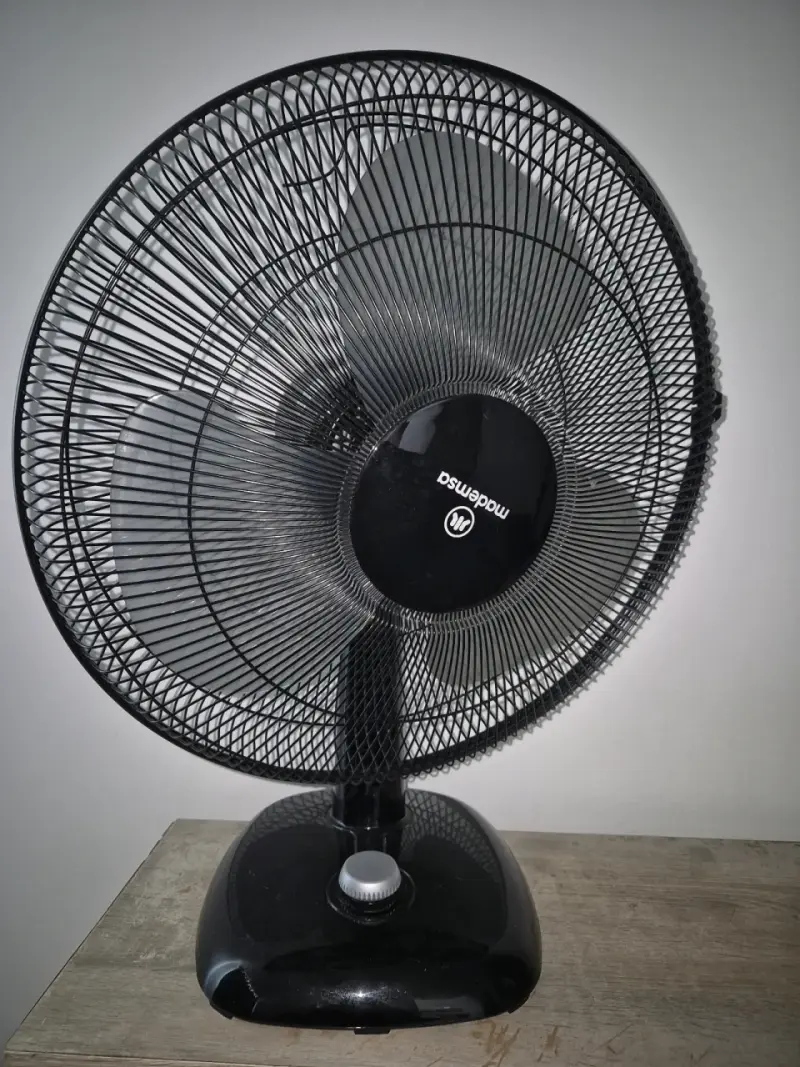Ventilador de mesa negro 3 velocidades - 2