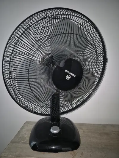 Ventilador de mesa negro 3 velocidades - miniatura 2