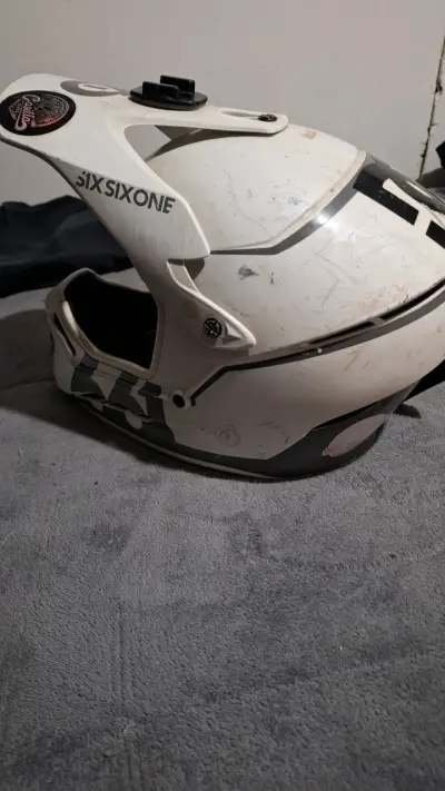 Rodilleras 100% , casco 661 - miniatura 4