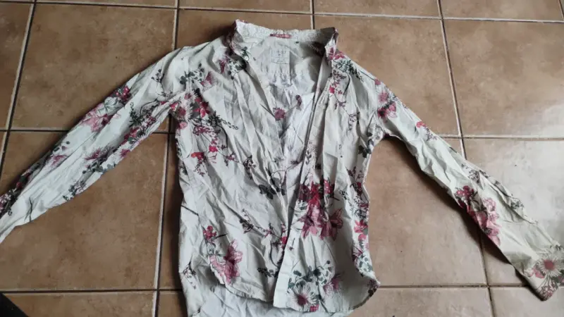 Blusa floral manga larga