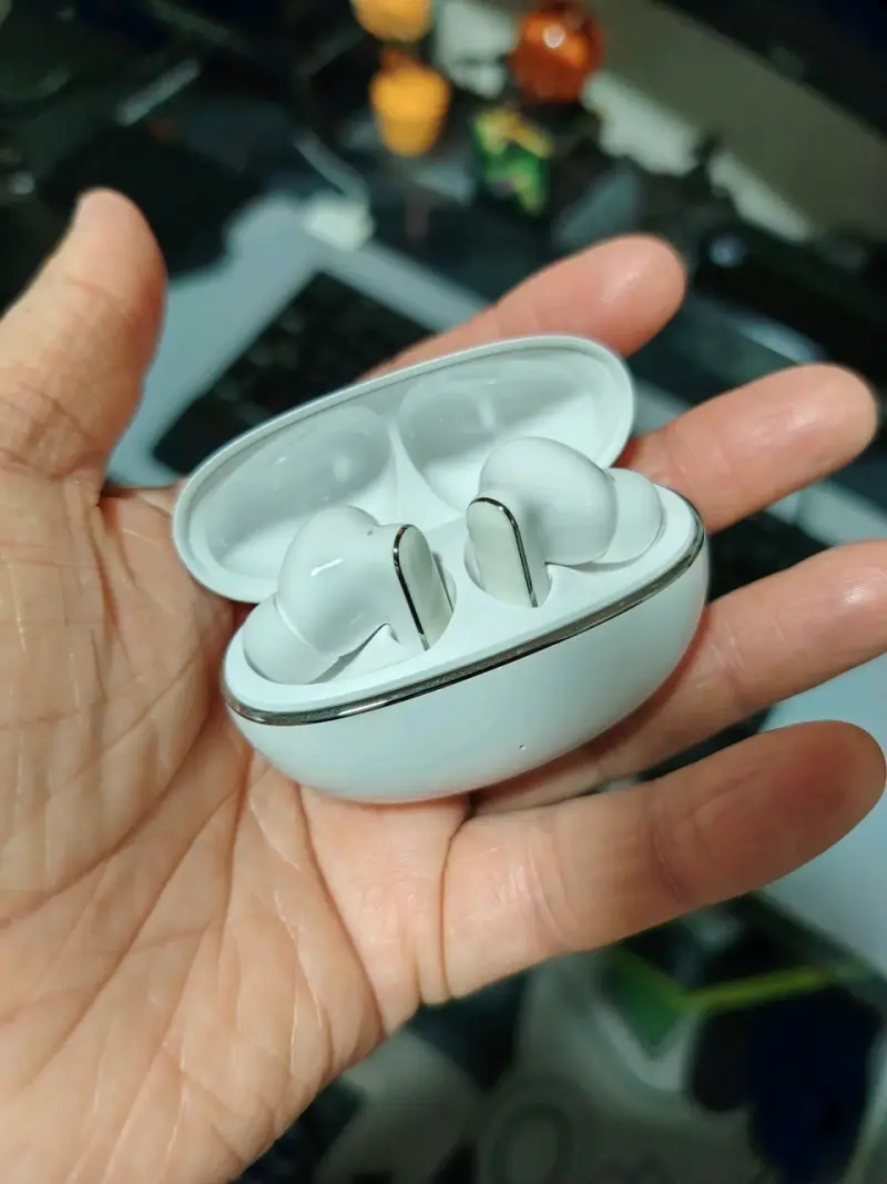 Estuche cargador para audífonos - 2