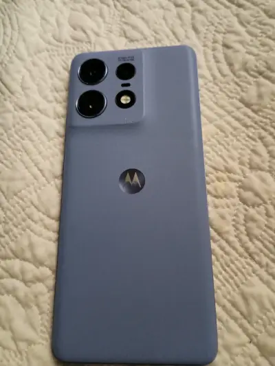 Smartphone con pantalla grande - miniatura 2