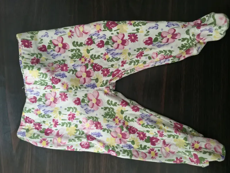 Pantalones bebé estampado floral