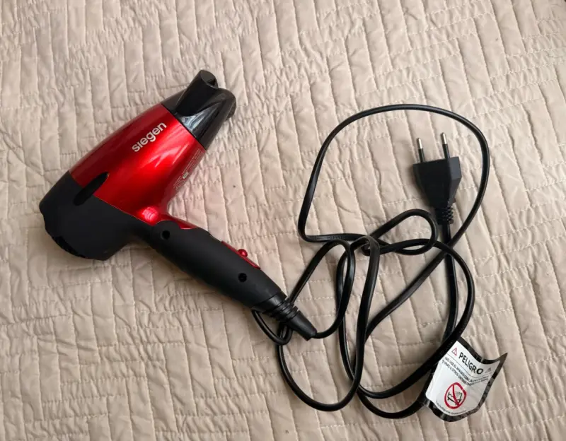 Secador de pelo rojo Siegen