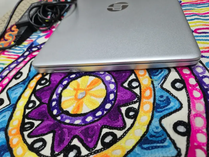 Notebook HP plateado 14 pulgadas - 3