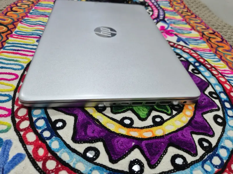 Notebook HP plateado 14 pulgadas - 4