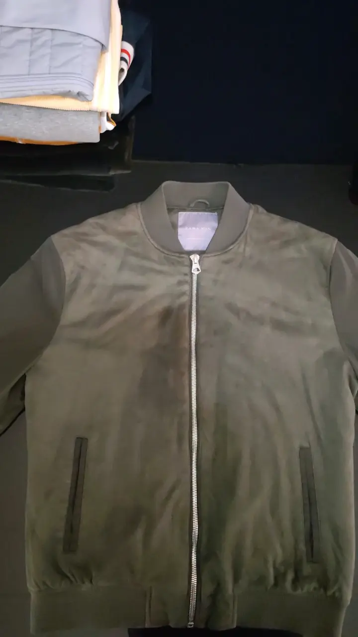 Chaqueta bomber verde Zara