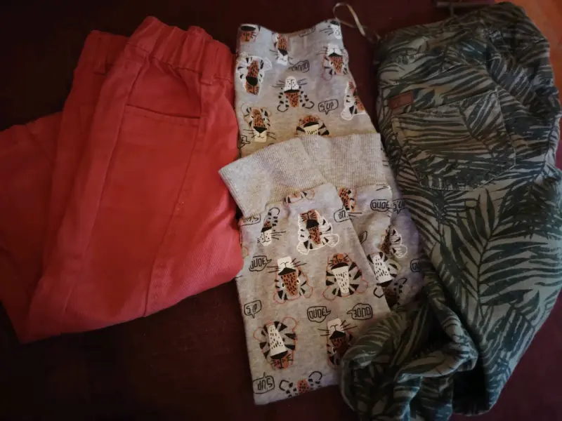 Ropa infantil con estampados de dinosaurios - 3