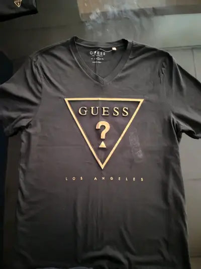Polera negra Guess Los Angeles - miniatura 1