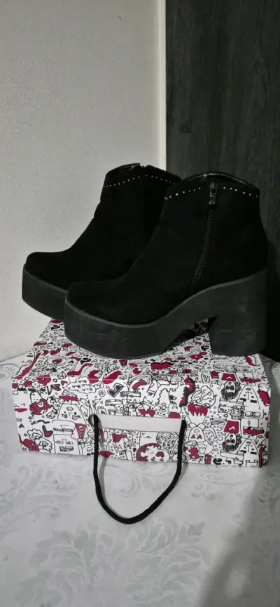 Botines negros con tacón grueso - miniatura 5