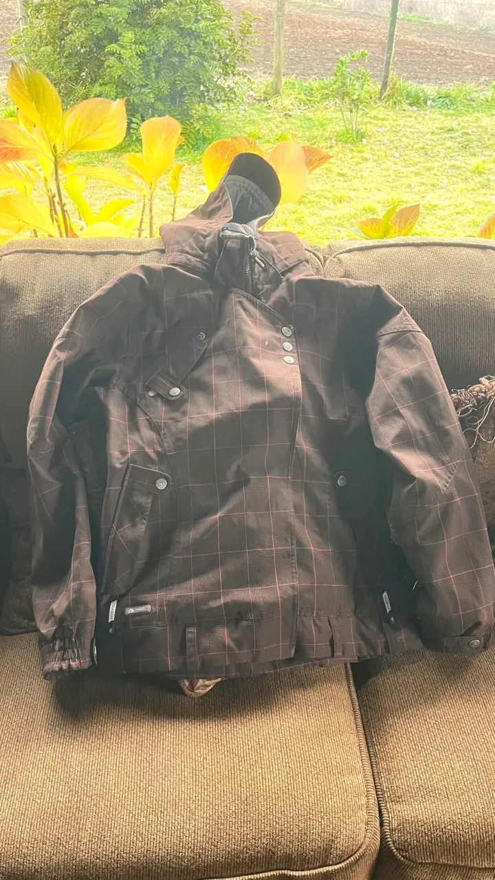 Chaqueta impermeable marrón a cuadros - 1