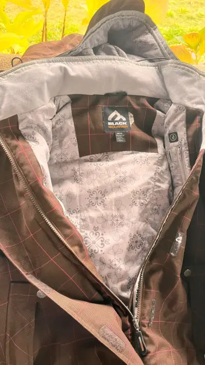 Chaqueta impermeable marrón a cuadros - miniatura 2