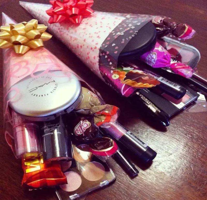 Set de maquillaje y dulces - 1