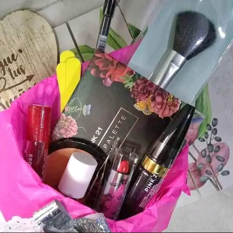 Set de maquillaje y dulces - 3