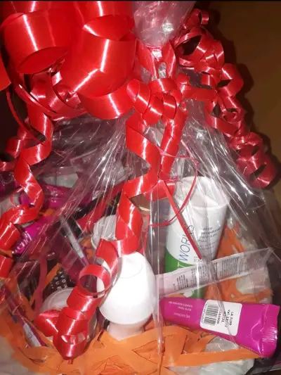 Globos corazón con caja decorativa - miniatura 2