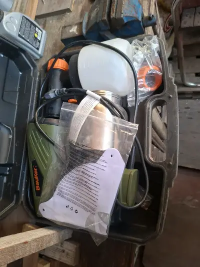 Herramientas de casa en caja - miniatura 2
