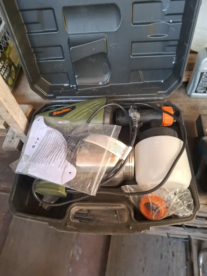 Herramientas de casa en caja - 3