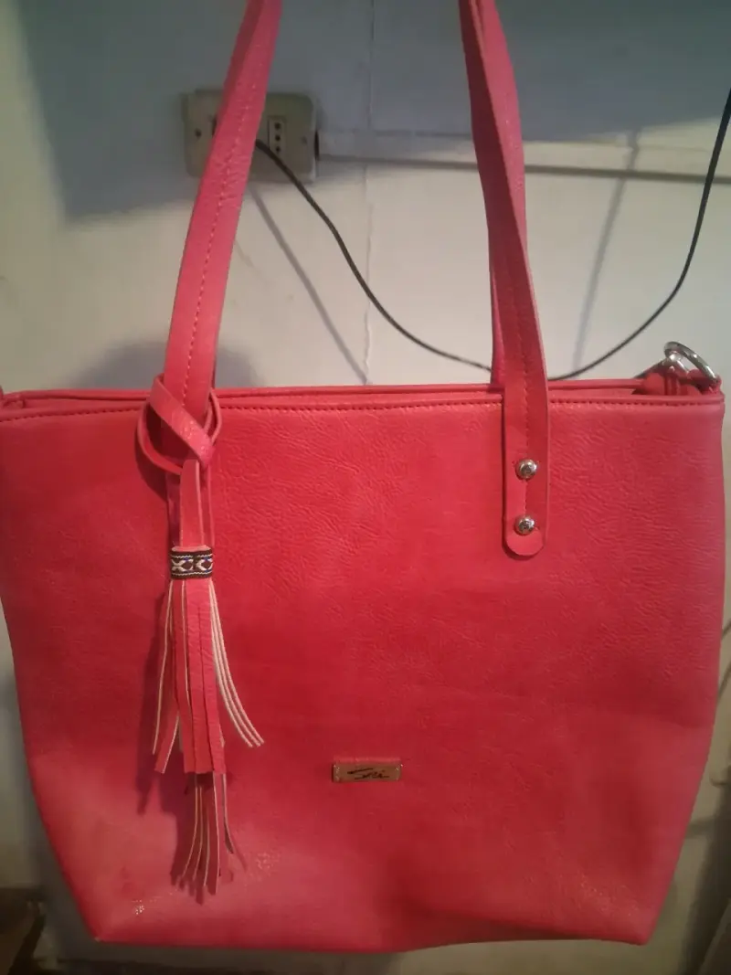 Cartera rosada con flecos - 2