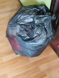 Vendo bolsa grande llena de ropa talla 12,16 hombr