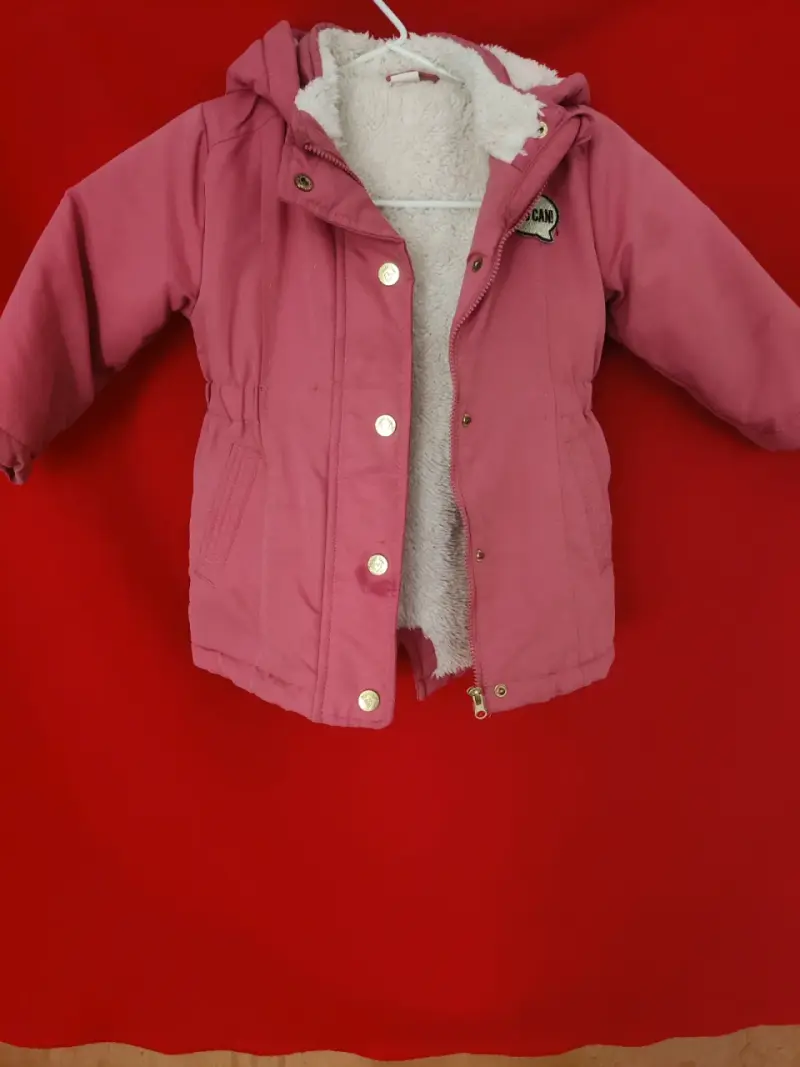 Parka rosada infantil con capucha - 2