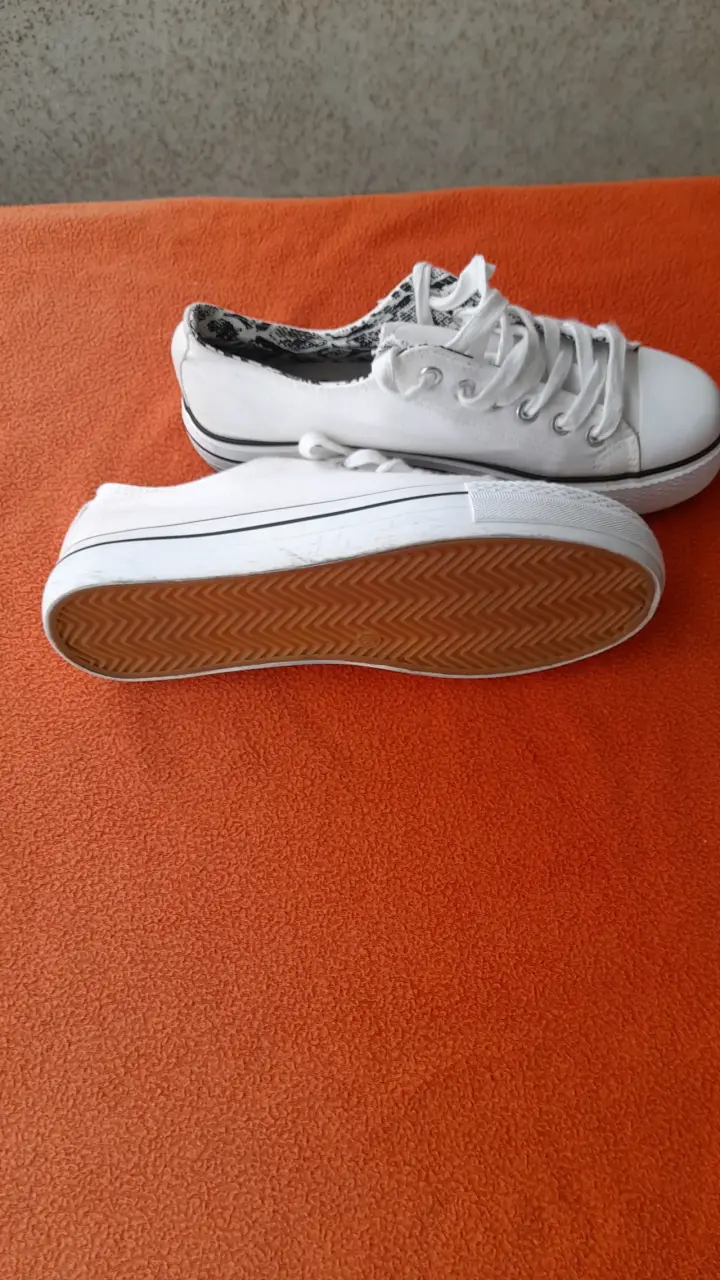 Zapatillas blancas unisex casual