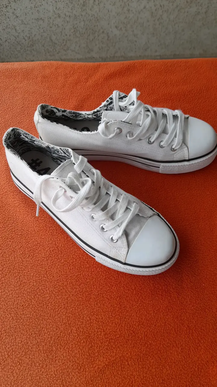 Zapatillas blancas unisex casual - 2