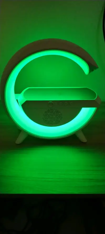 Lámpara Parlante RGB + Carga Inalámbrica (Nuevo) - miniatura 2