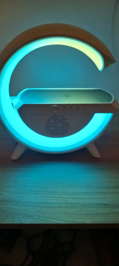 Lámpara Parlante RGB + Carga Inalámbrica (Nuevo) - miniatura 3