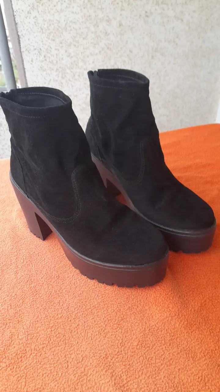 Botines negros con taco - 6