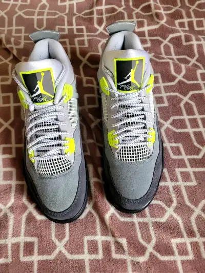 Zapatillas Nike Jordan 4 SE Neón 2020 - miniatura 1