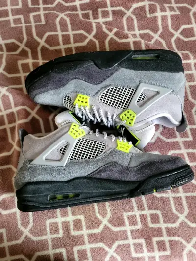 Zapatillas Nike Jordan 4 SE Neón 2020 - miniatura 3
