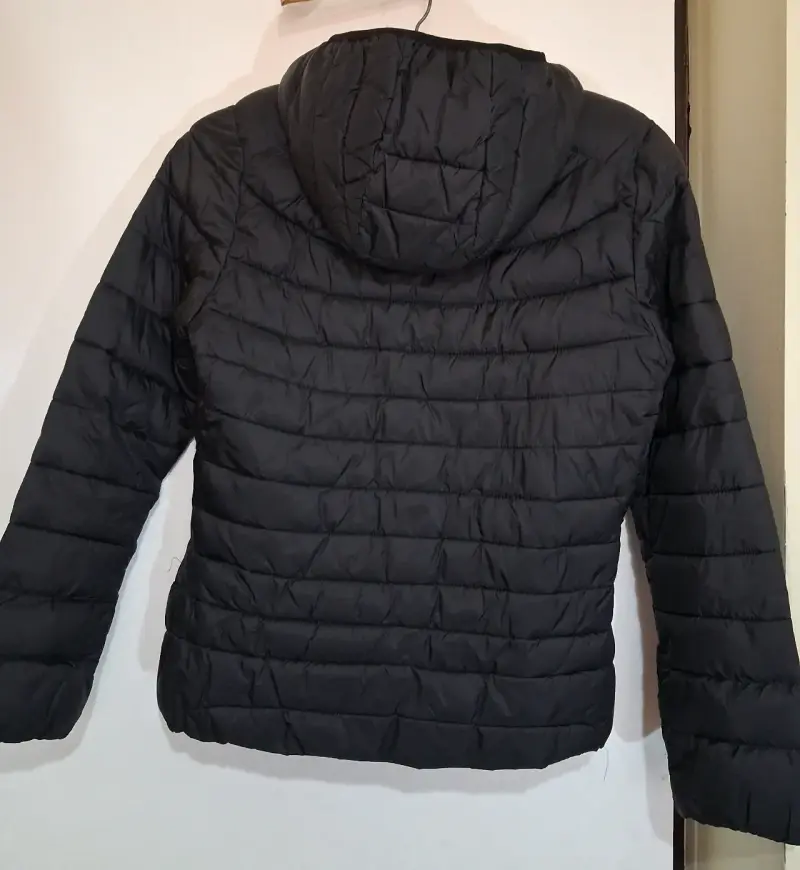 Chaqueta negra acolchada - 2