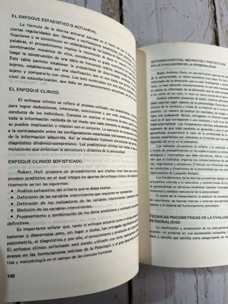 Libro Psiquiatría / Gomberoff Jiménez / 1982 - 6