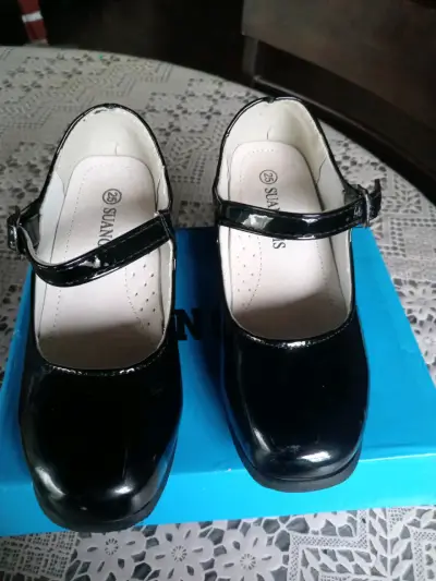Zapatos de charol negro talla 25 para niña - miniatura 2