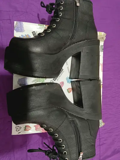 Botines negros con plataforma - miniatura 2