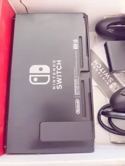 Nintendo Switch con caja original - miniatura 4