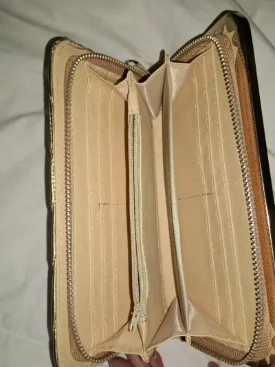 Billetera dorada elegante - miniatura 3