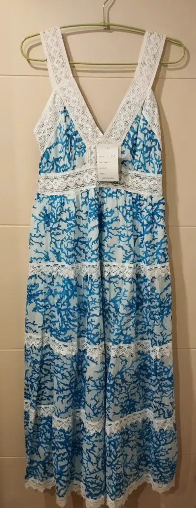 Vestido azul con encaje - miniatura 1