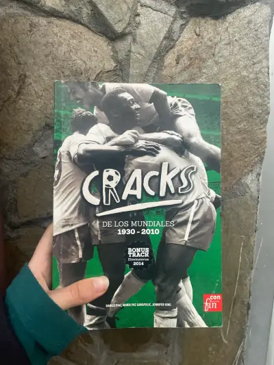 Libro Cracks de los Mundiales - miniatura 1