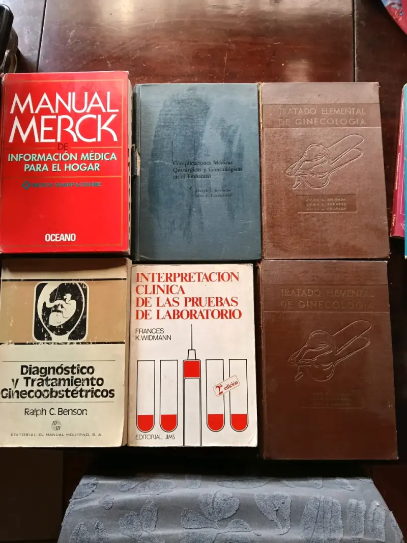 Libros y insumos para matronas , estudiantes - 3