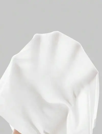 Top blanco con tachas metálicas - miniatura 5