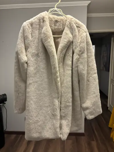 Abrigo de piel beige - miniatura 1
