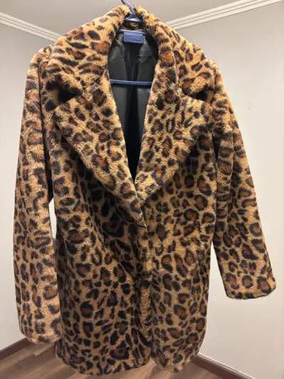 Abrigo de leopardo sintético - miniatura 1