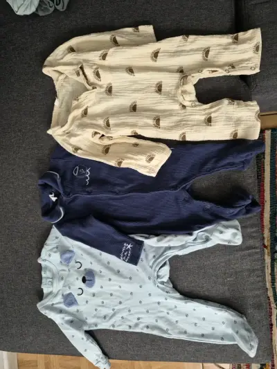 Lote de ropa de bebé - miniatura 2