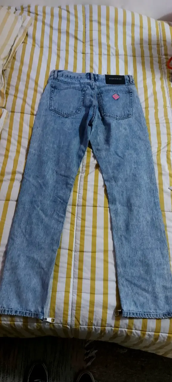 Jeans Stoned azules con diseño - 2